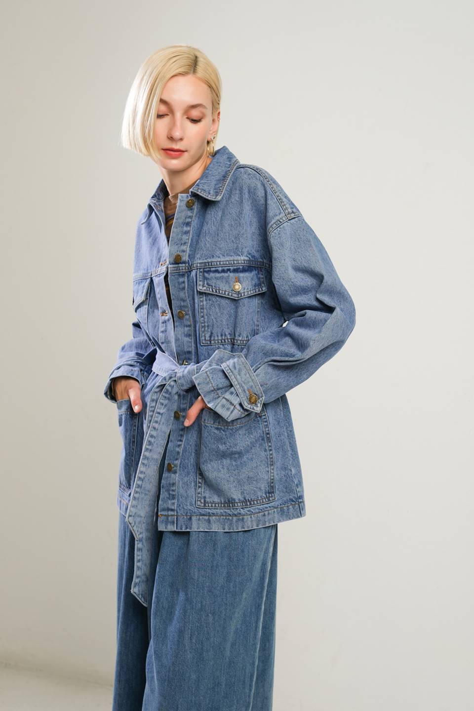 BREATHTAKING CHARM DENIM MIDI JACKET Flying Tomato